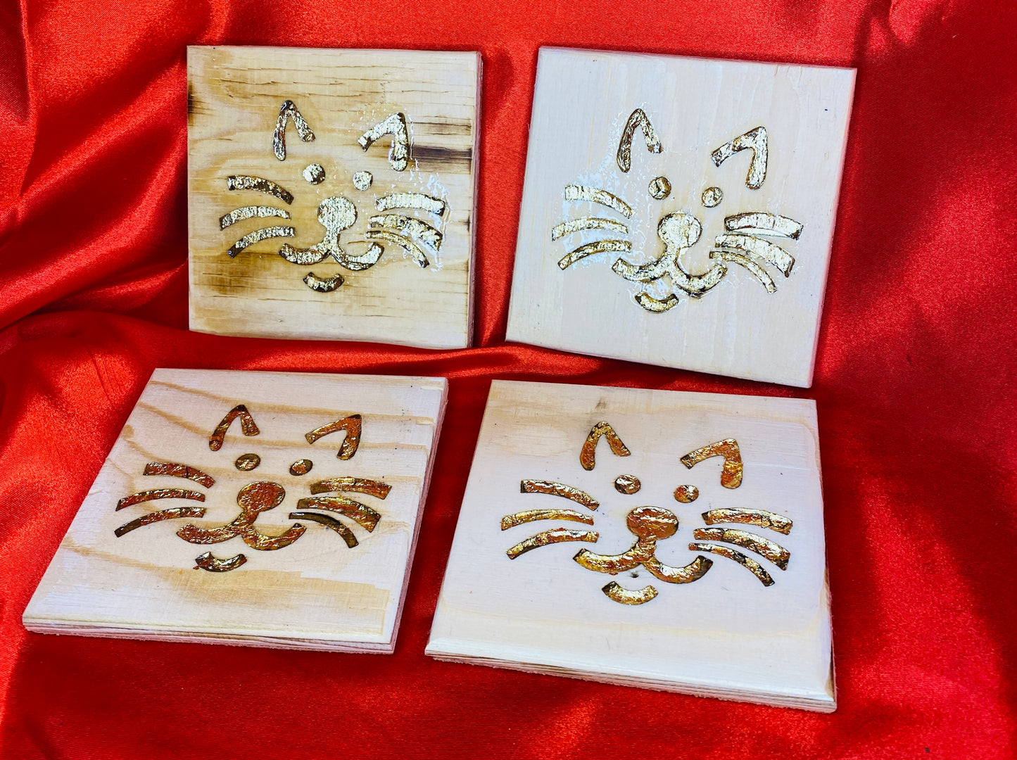 Cat Coasters, Gold colour inlay